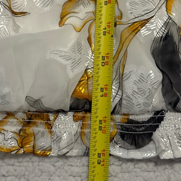 🏷️NWT WHBM “Ophelia Floral Ecru” Smocked Waist Blouse Size 10 - Picture 6 of 6